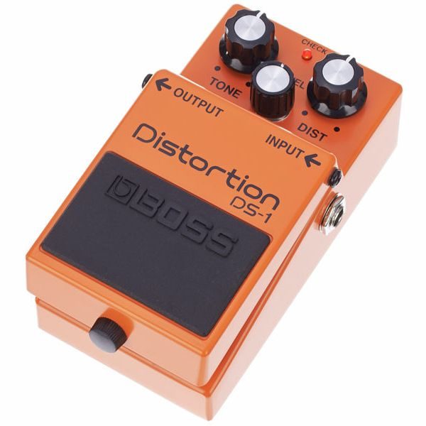 PEDAL BOSS DS-1 DISTORTION — foto 1